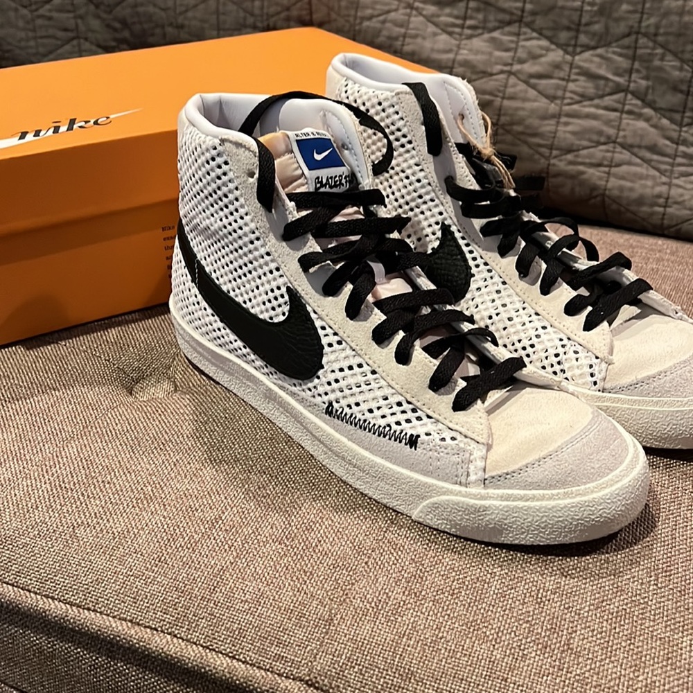 Nike Blazer Mid size 11.5 Women / 10 Men